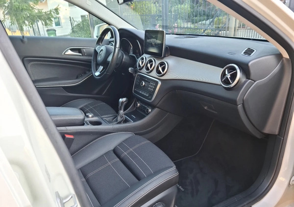 Mercedes-Benz GLA cena 83999 przebieg: 65000, rok produkcji 2016 z Szczebrzeszyn małe 667